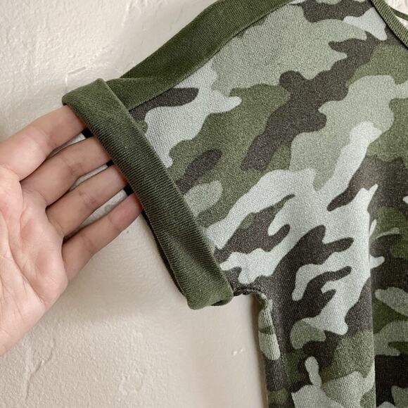 Lucky Brand Size XS T-Shirt - Green Camo Short Sleeve Summer Trendy - Picture 2 of 7